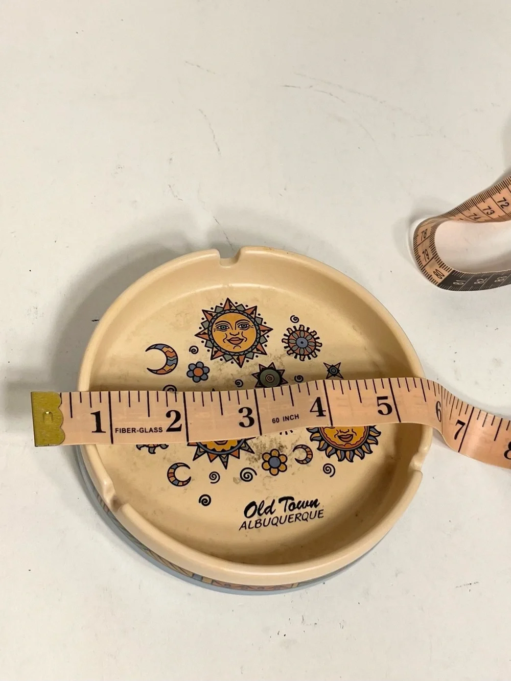 CERAMIC ASHTRAY - OLD TOWN ALBUQUERQUE, NEW MEXICO (SOUVENIR)